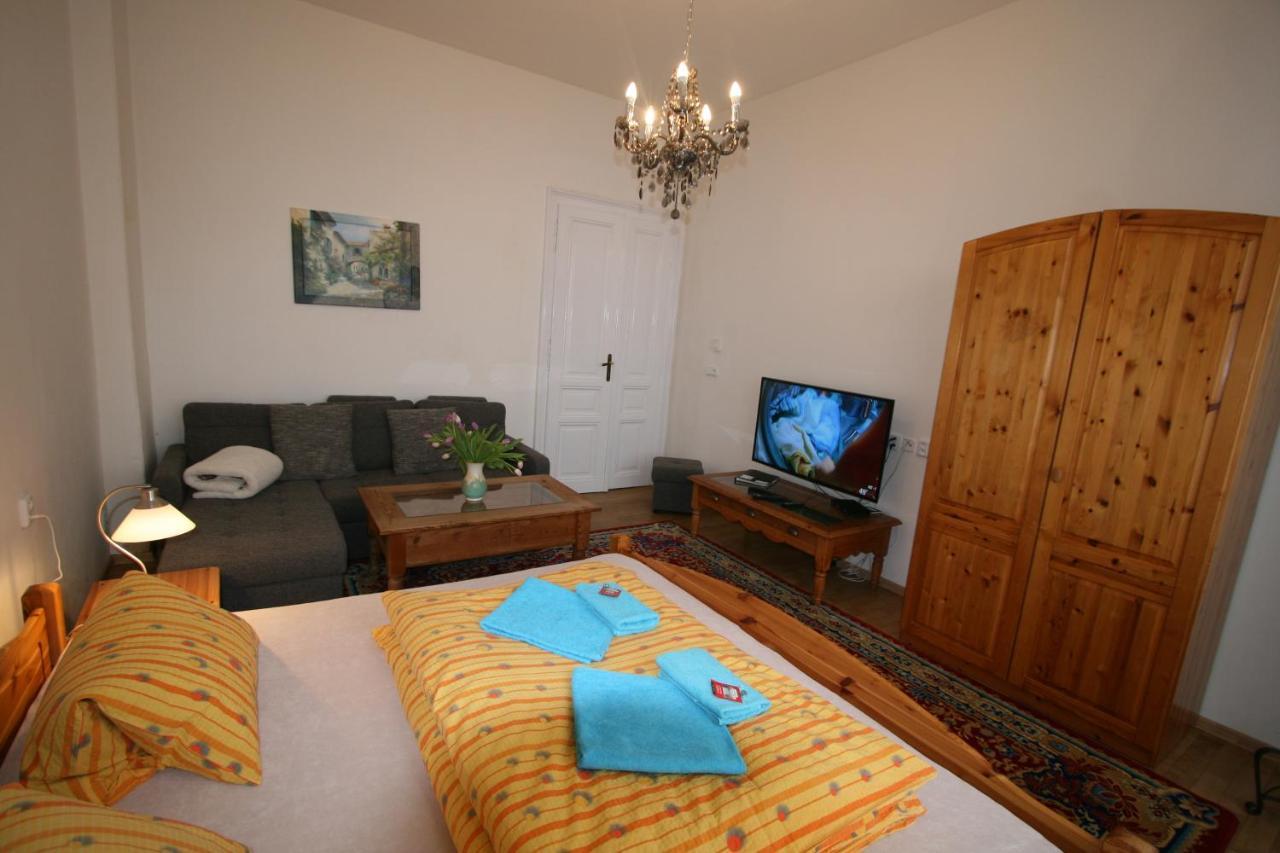 Apartment No. 16B Svahová 14 Karlovy Vary Esterno foto